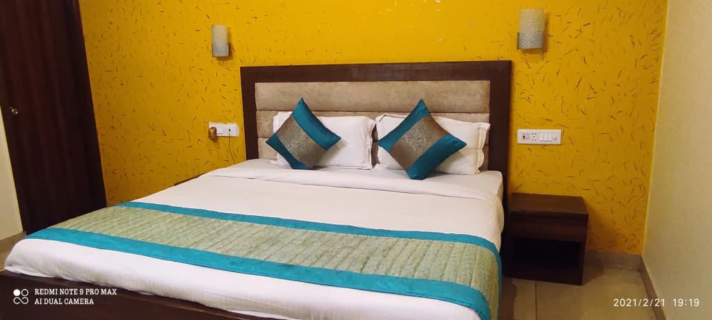 Redstone Hotel - photo 20
