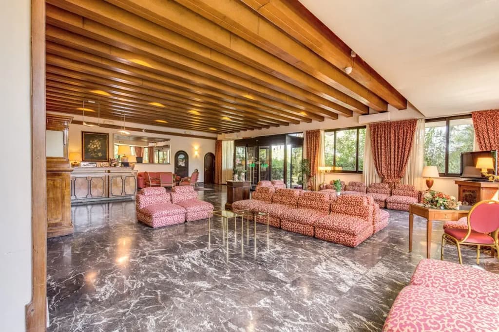 Pinewood Hotel Rome - photo 3