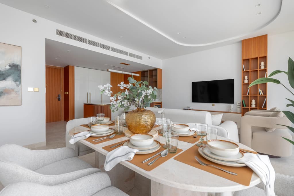 Premium 2BR | Palm Jumeirah | Private Beach | Fully Furnished Apartment - photo 1