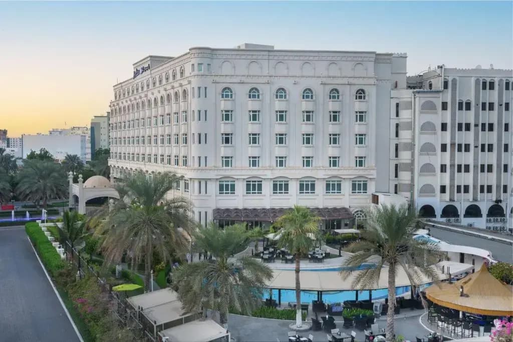 Hotel Radisson Blu Hotel, Muscat - photo 25