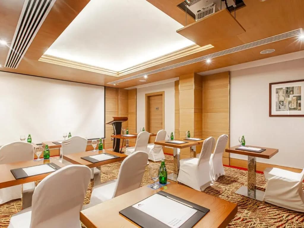 Golden Sands Hotel & Residences Sharjah - photo 4