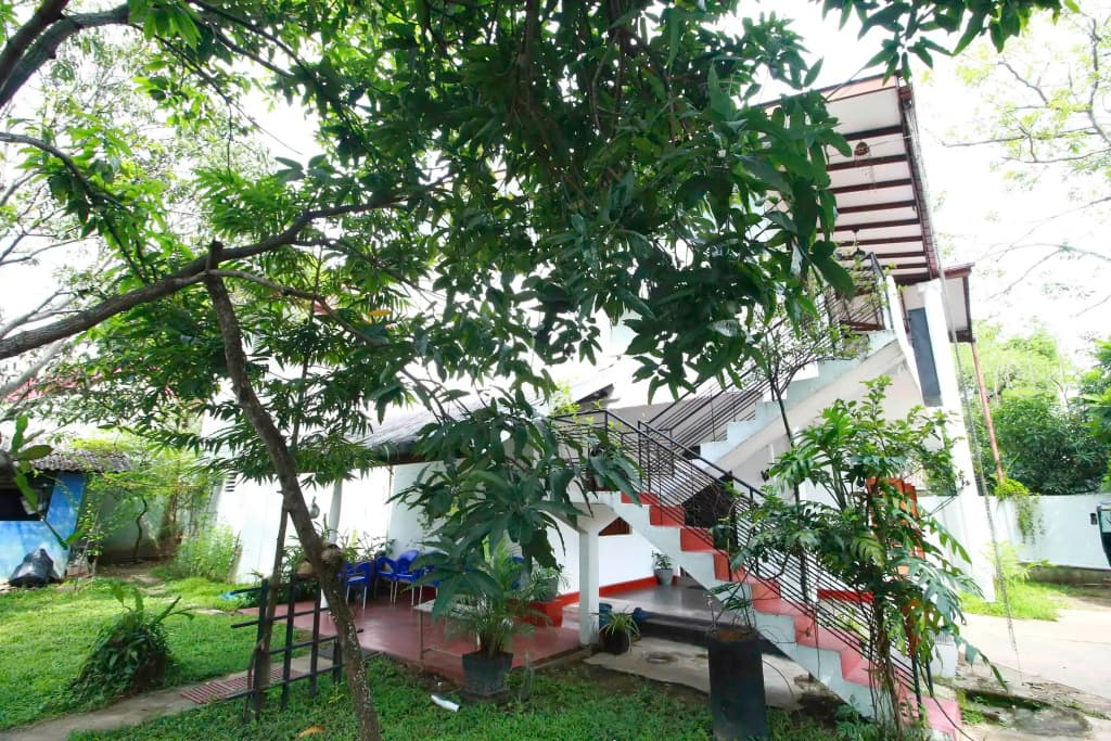 Yoho Solid Polhengoda Hotel - photo 3