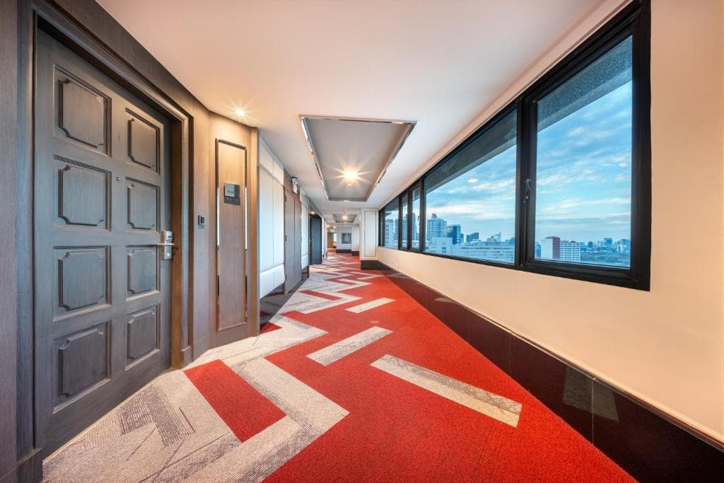 Royal Benja Hotel - Big Rooms, Family Friendly - photo 28
