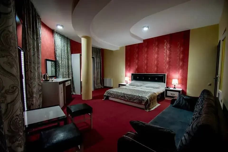 Battoni Hotel - photo 2