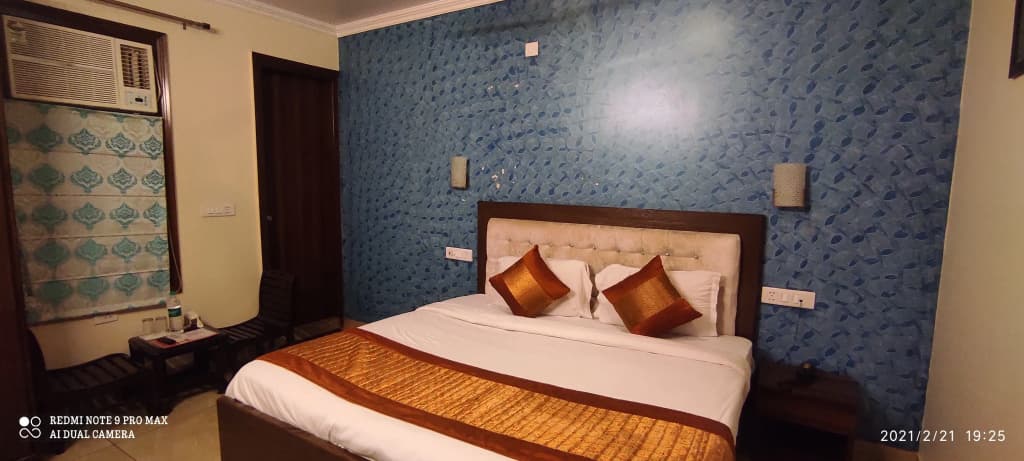 Redstone Hotel - photo 39