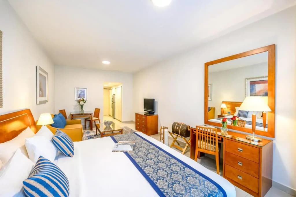 Golden Sands Hotel Apartments - photo 2