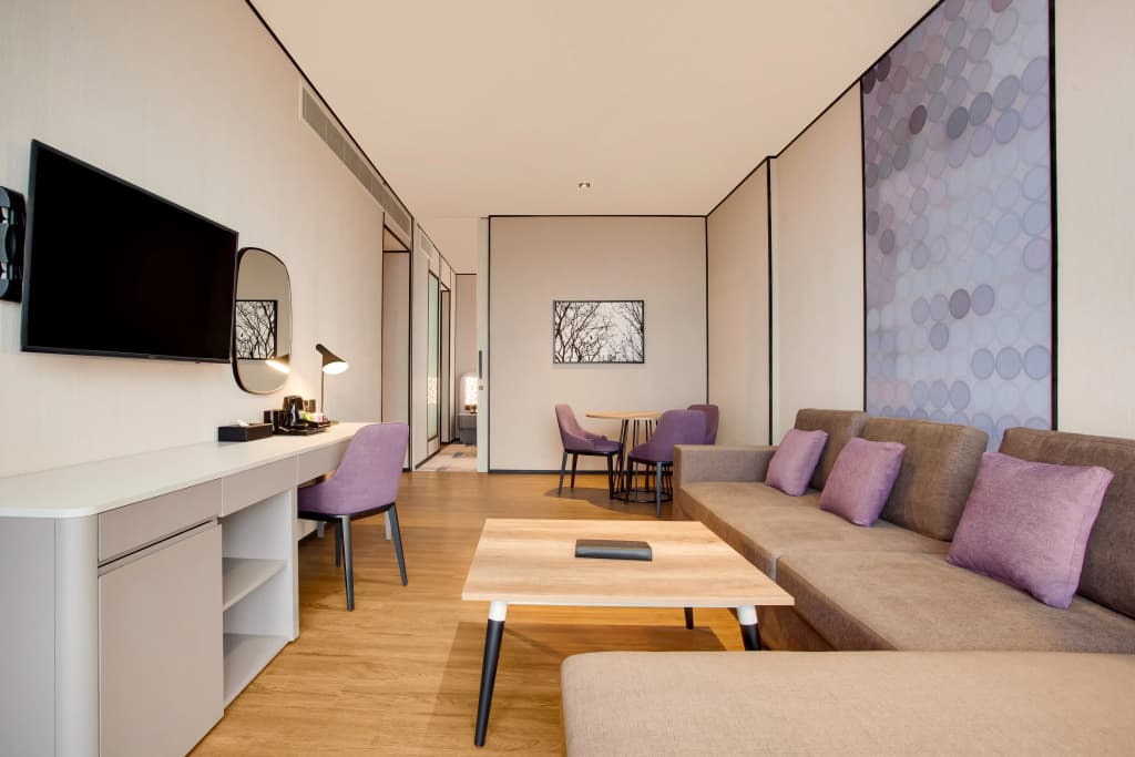 The District Hotel Jumeirah - photo 31
