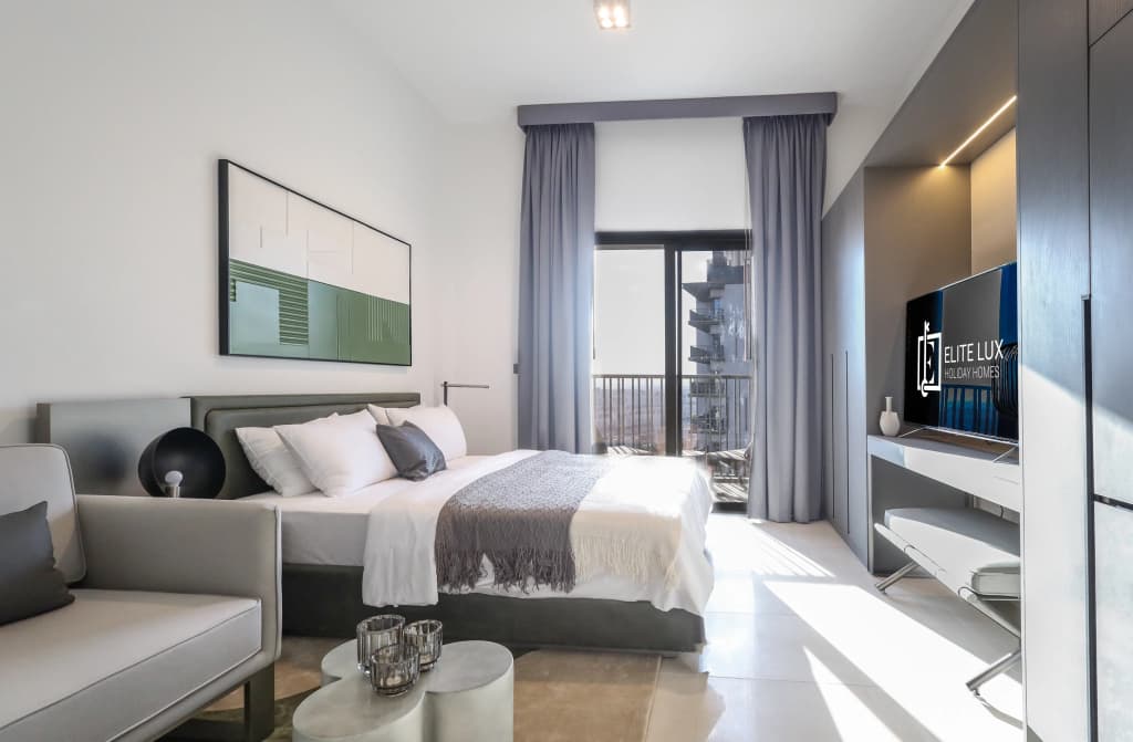 Elite LUX Holiday Homes - Modern Studio in MAG City Dubai Apartments - photo 1