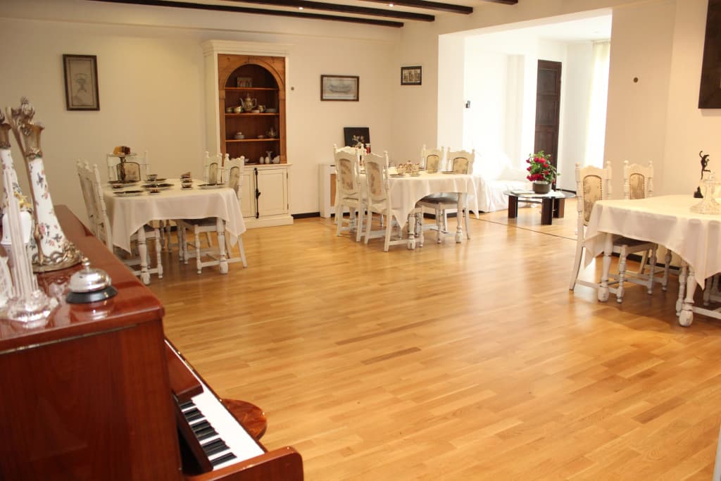 Vera House Guesthouse - photo 2