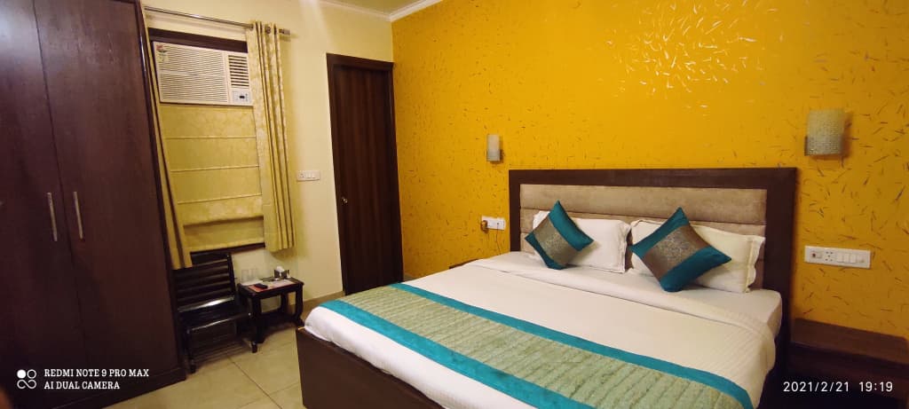 Redstone Hotel - photo 15