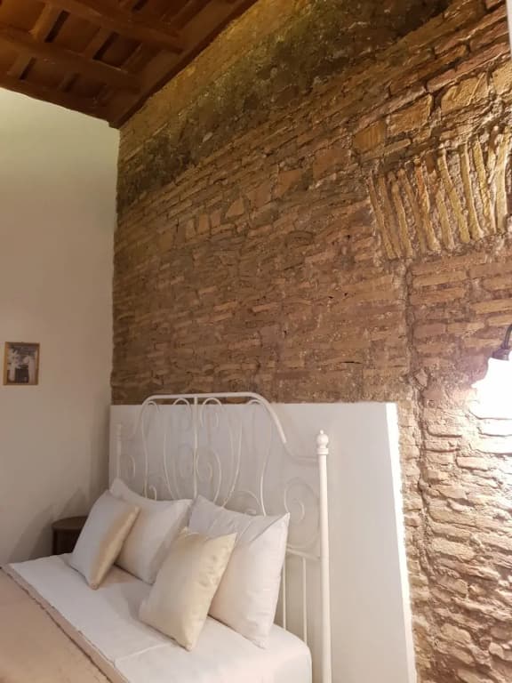 The Ancient Wall Apartments - photo 3