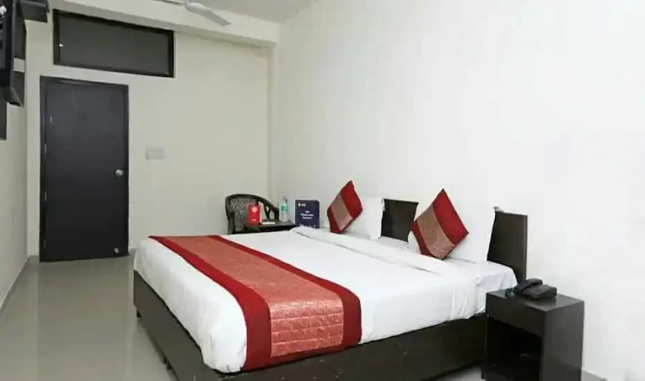 Ashoka Palace Hotel - main photo