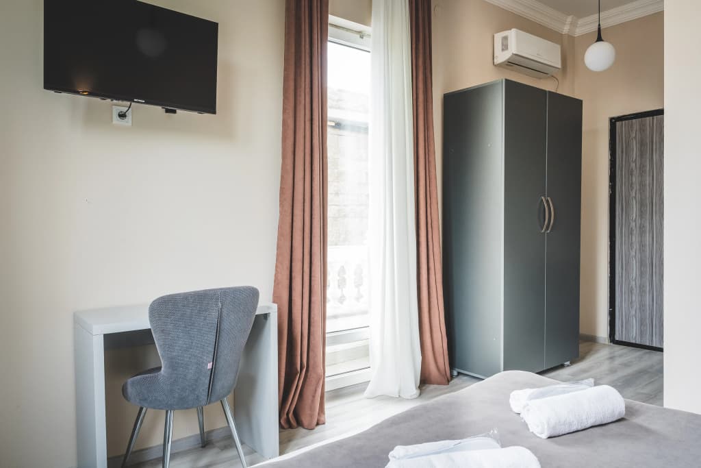 White House Mini-Hotel - photo 19