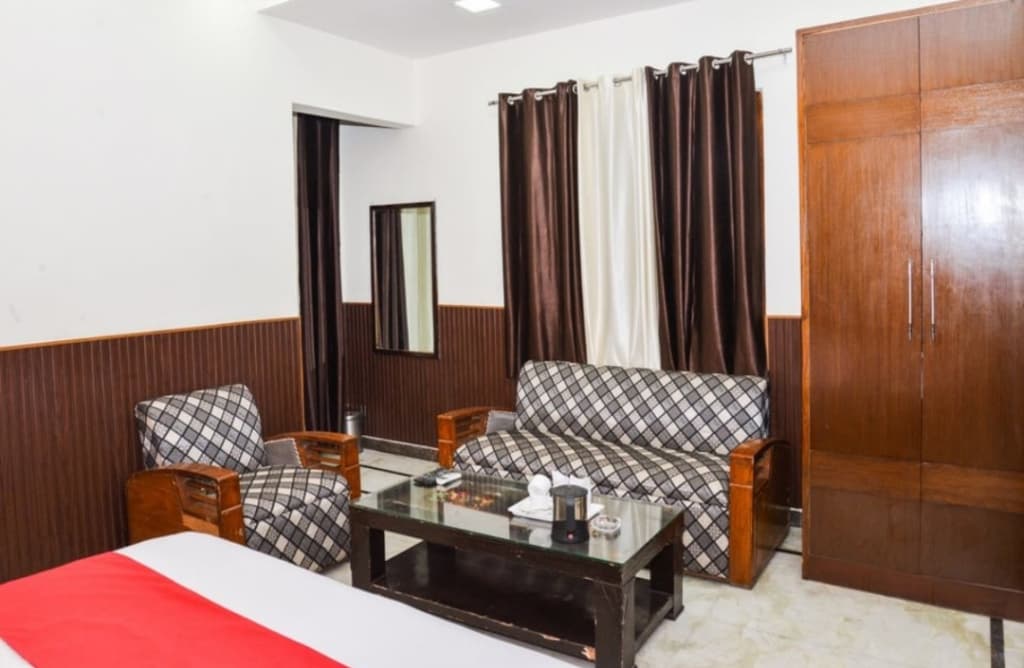 jindal Palace Hotel - photo 4