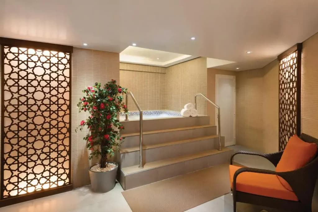 Hotel Ramada by Wyndham Abu Dhabi Corniche - photo 1