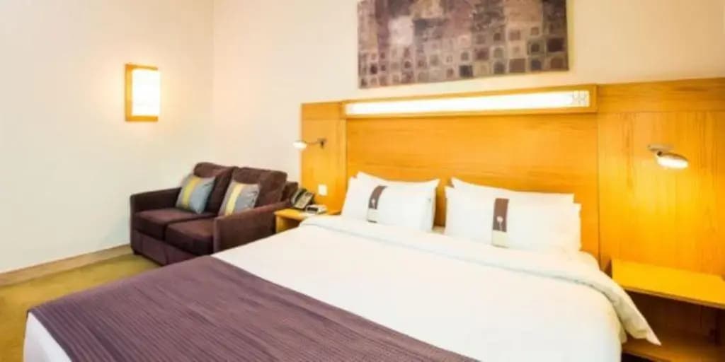 Holiday Inn Express Dubai Airport, an IHG Hotel - photo 23