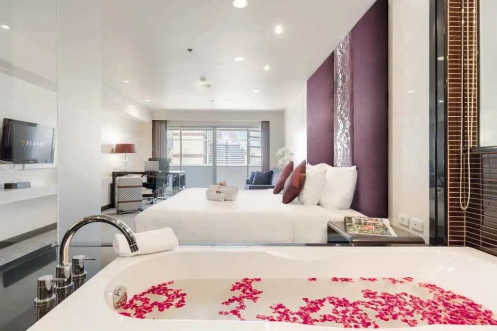 Furama Silom Hotel - photo 4