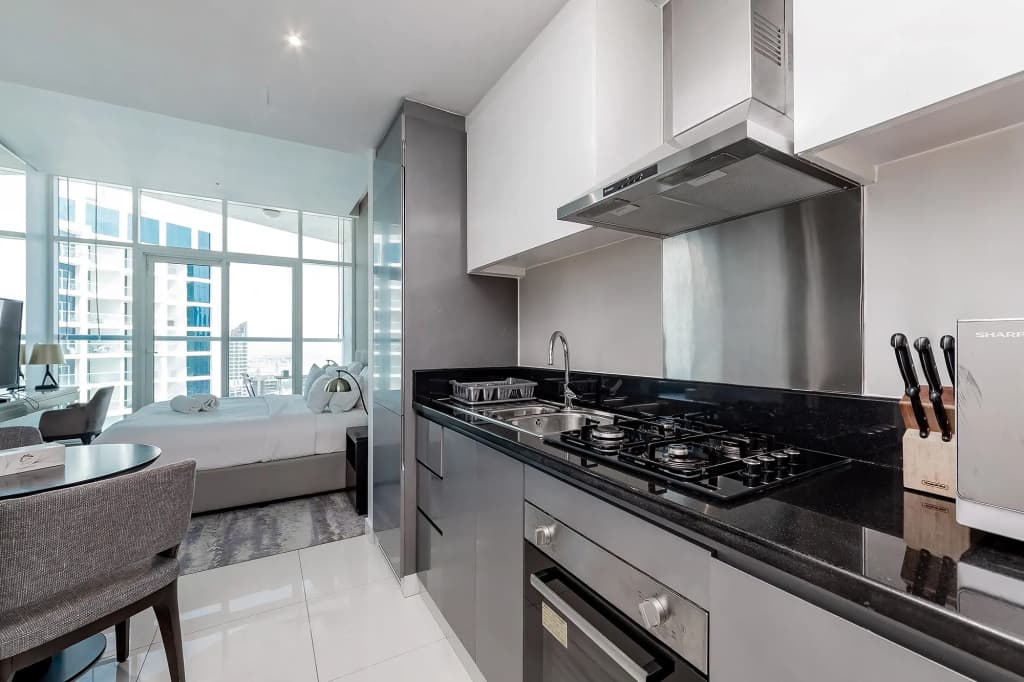 Modern Studio At Damac Maison Prive Apartments - photo 6