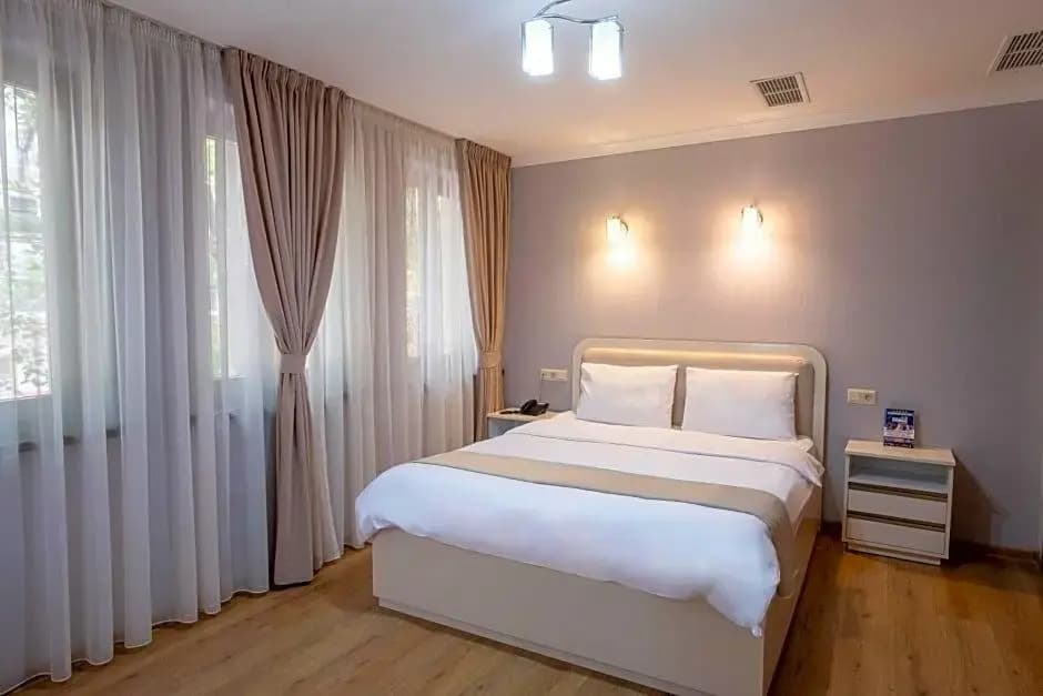 Sama Grand Hotel - photo 4