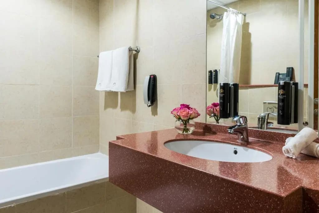 Jannah Place Dubai Marina Hotel - photo 25