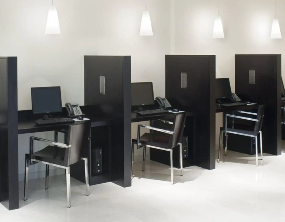 Holiday Inn Express Dubai Airport, an IHG Hotel - photo 19