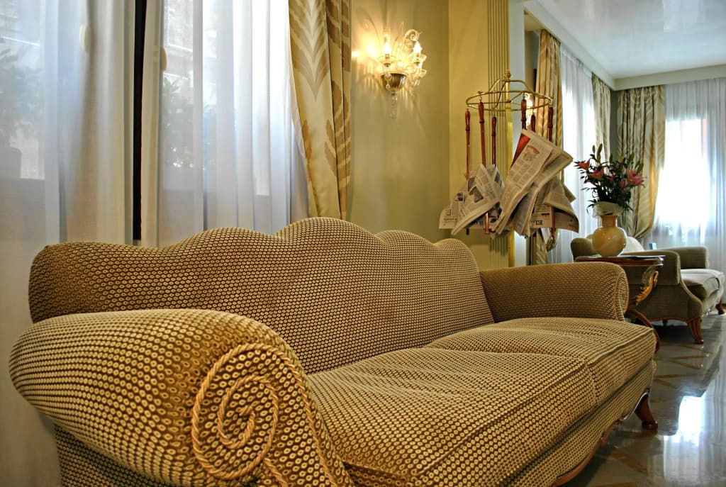 Carlton Capri Hotel - photo 35