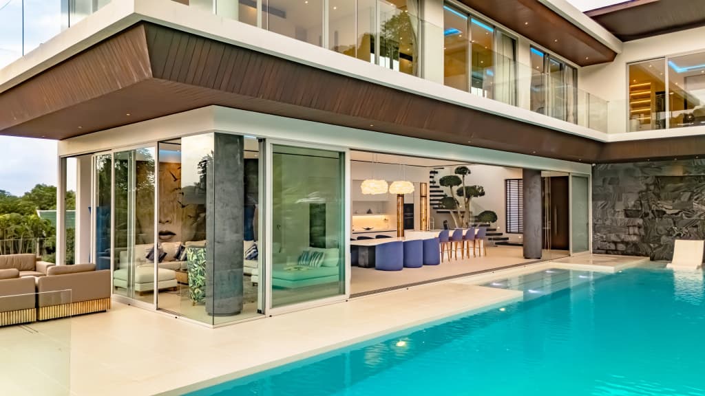 Luxury Infinity Pool Villa in Nai Harn Villa - photo 4