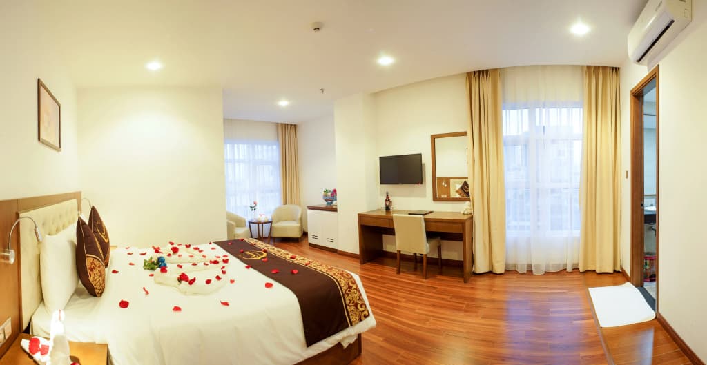 Centre Hotel - photo 4