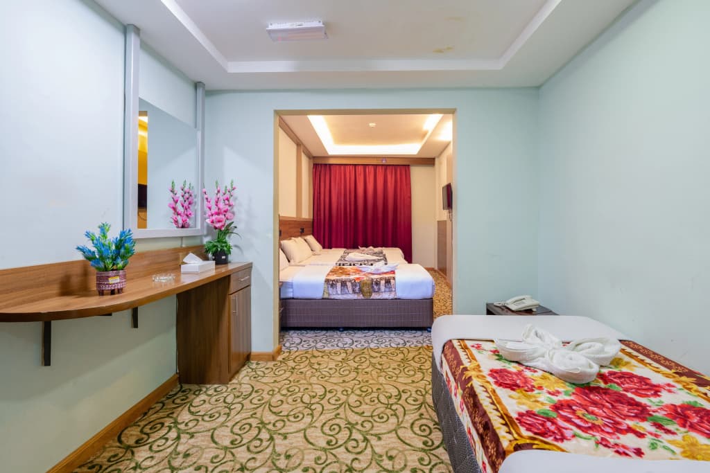 Tanha Hotel - photo 18