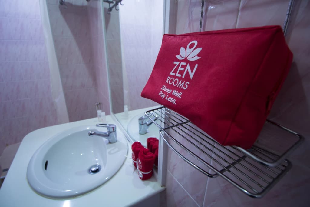 ZEN Rooms Petchburi 11 Pratunam Hotel - photo 14