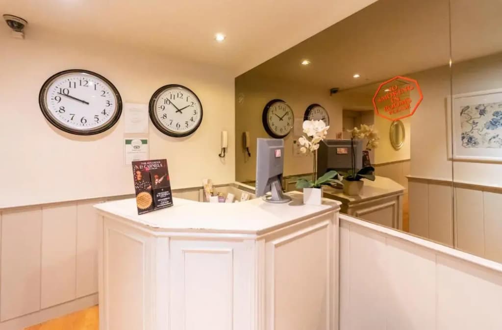 Hostal Matheu - photo 17