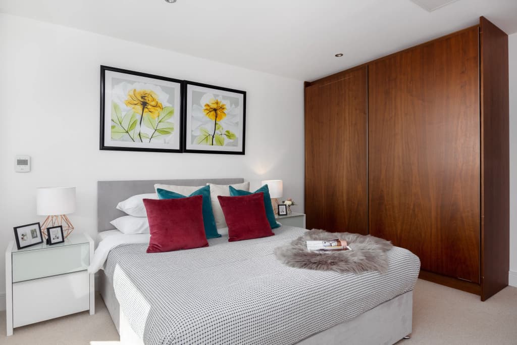 Lincoln Plaza Apartments - photo 7