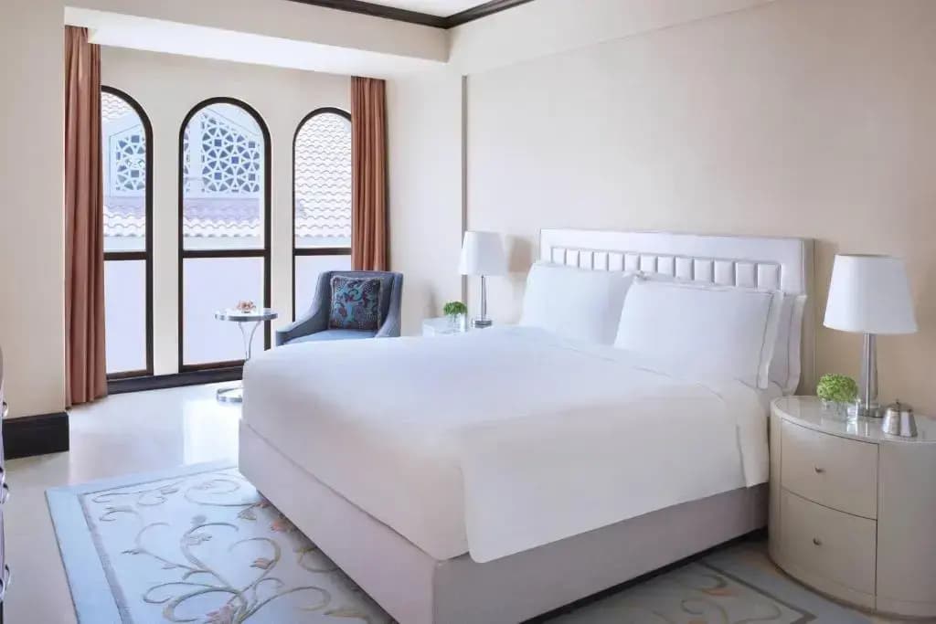The Ritz-Carlton Abu Dhabi, Grand Canal Hotel - photo 16