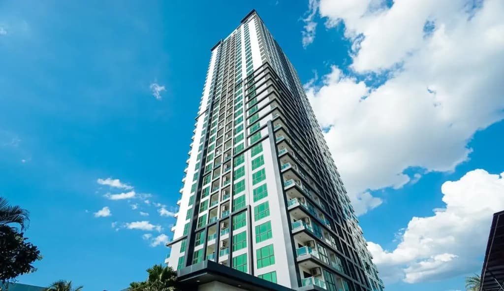 Dusit Grand Condo View Apartment - photo 2