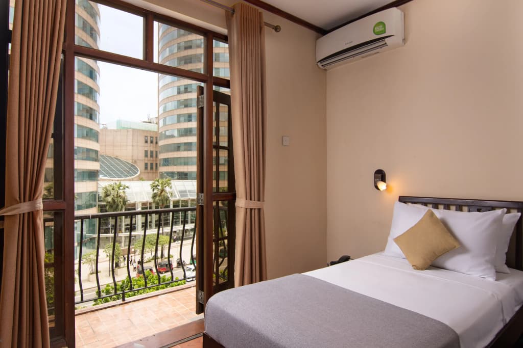 Oak Ray Colombo City Hotel - photo 6