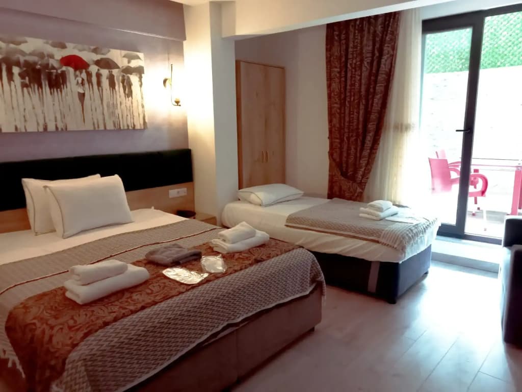 Loren Hotel & Suites - photo 36