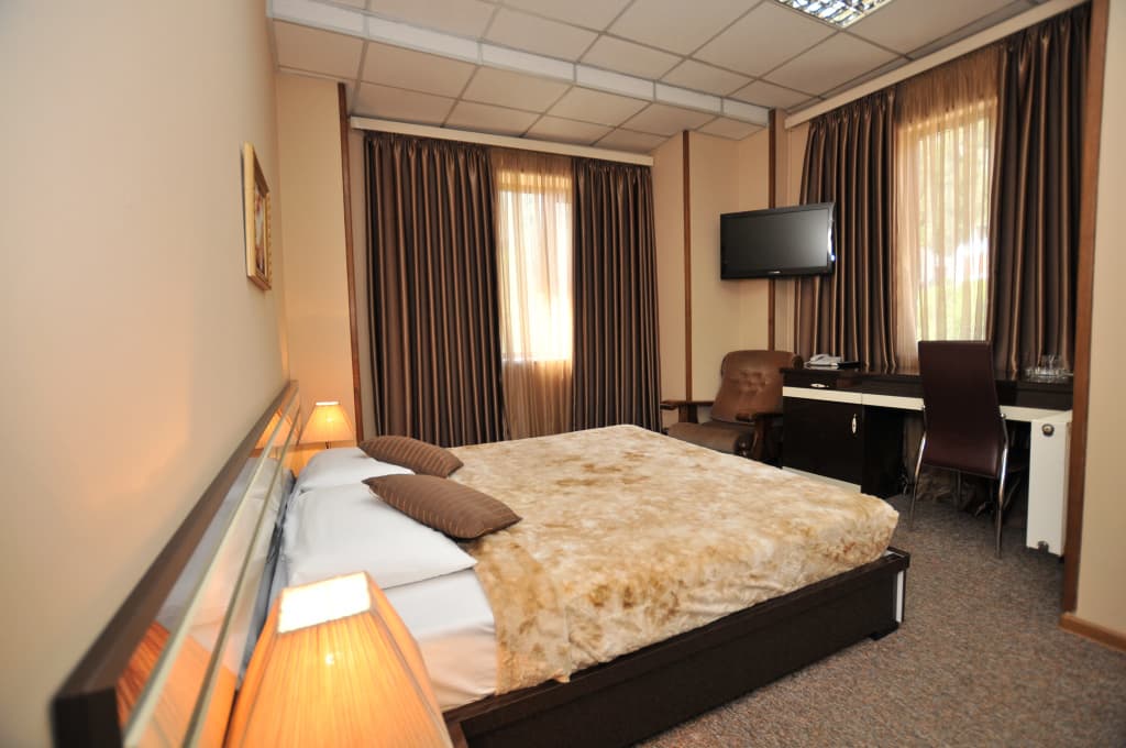 Diplomat Hotel - photo 22