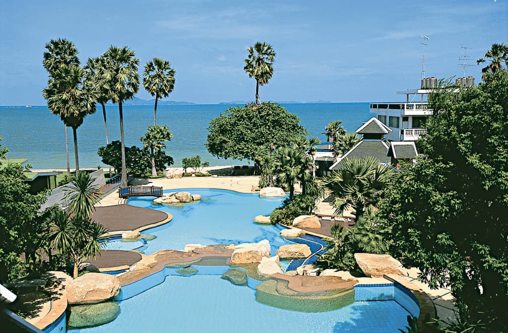 Long Beach Garden Hotel & Pavilions - photo 2