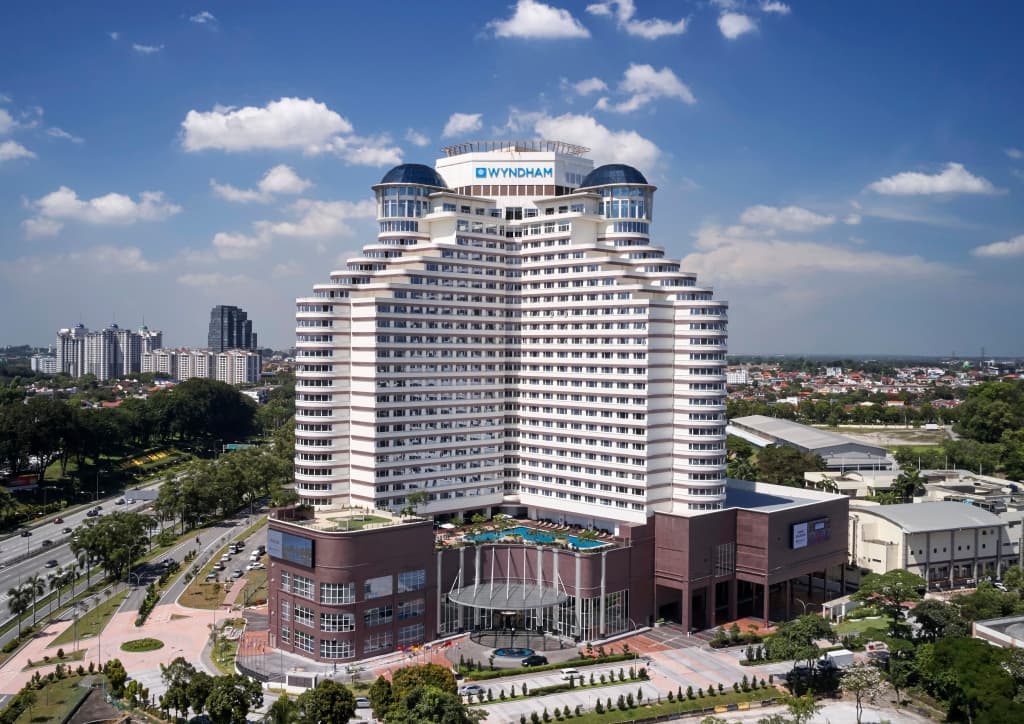 Wyndham Acmar Klang Hotel - photo 2