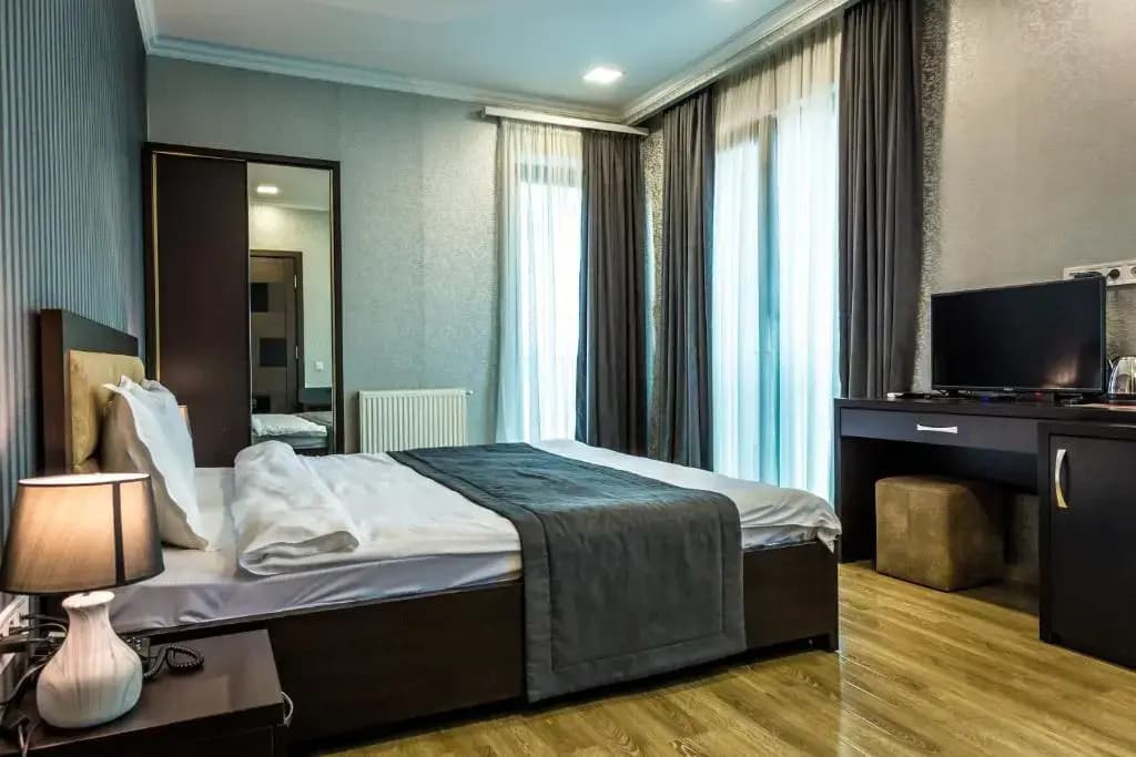 Cherry Garden Hotel - photo 4