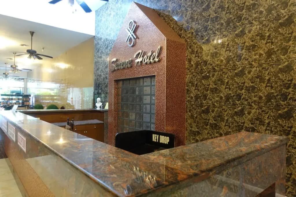 Serene Hotel - photo 2