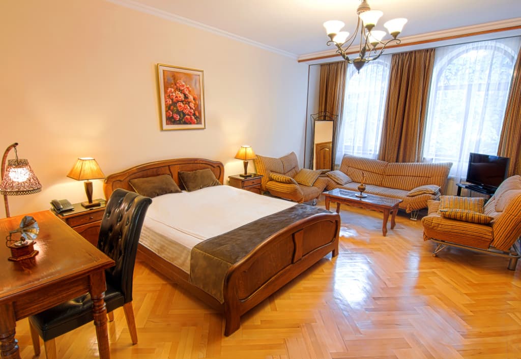 British House Hotel - photo 3