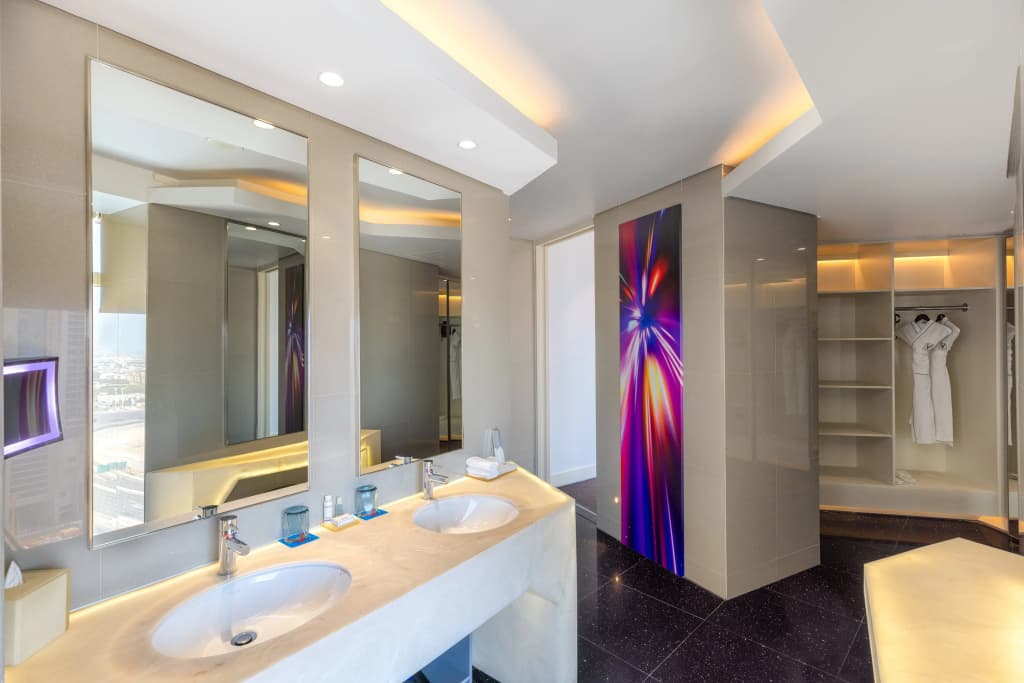V Hotel Dubai Curio Collection by Hilton Hotel - photo 24