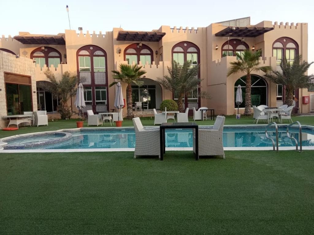 Corniche Palace Hotel - photo 6