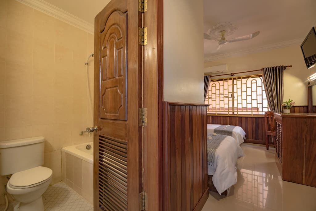 The Siem Reap Chilled Backpacker Hostel - photo 33