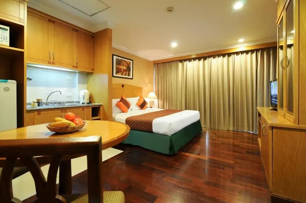 Admiral Suites Bangkok - photo 11