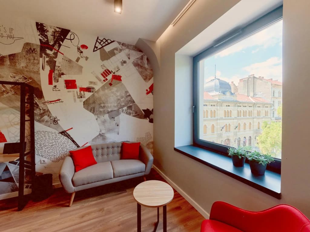 Up Budapest Hotel - photo 4