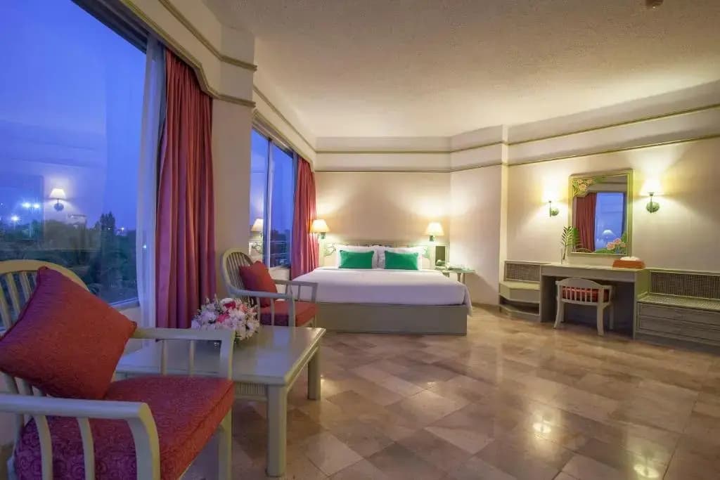 Cholchan Pattaya Beach Resort - photo 11