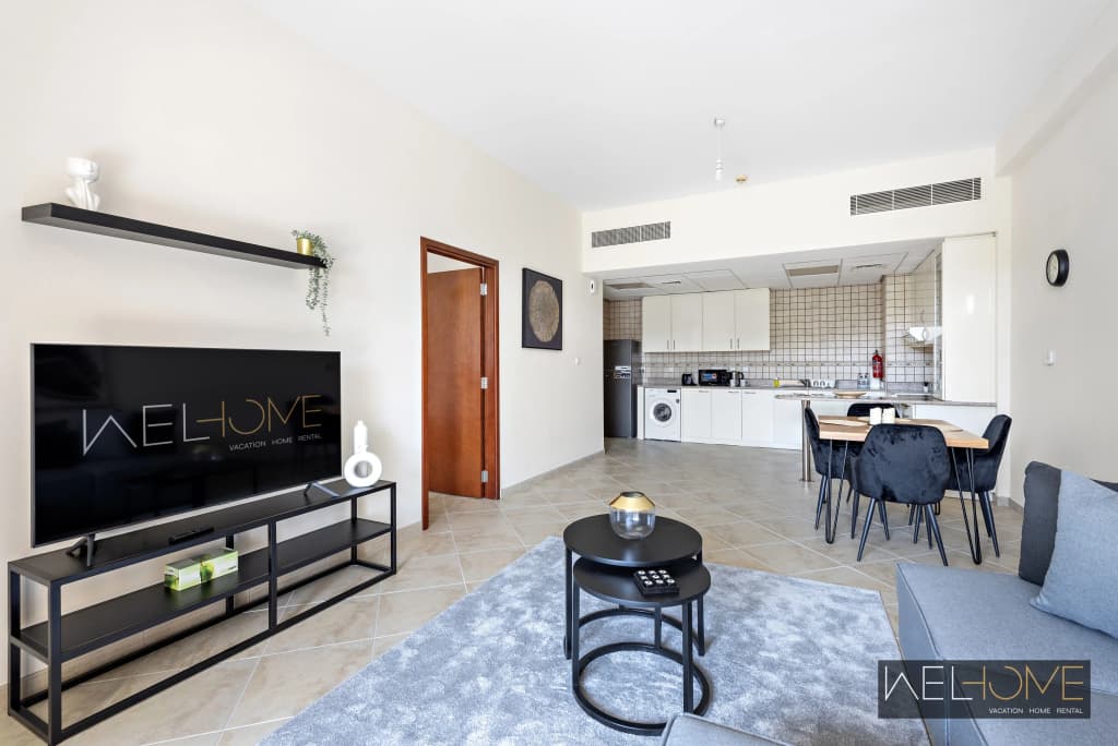 WelHome - Prime Apartment With Balcony Amidst Lively Area Apartments - photo 25