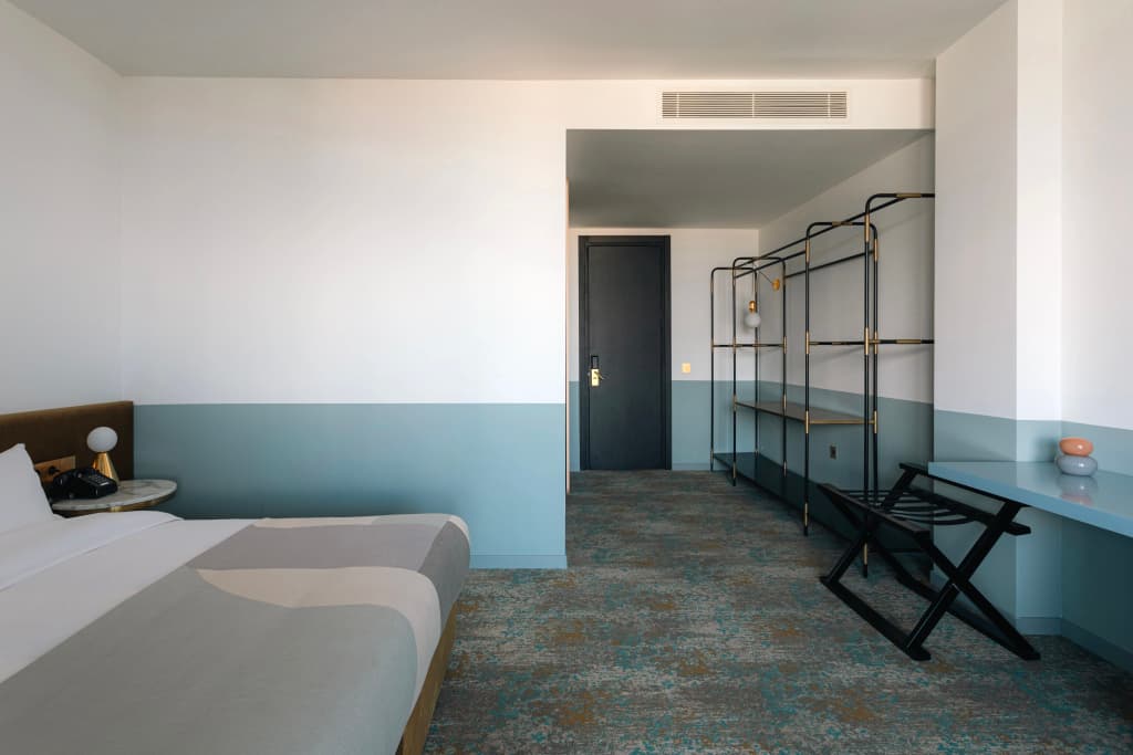 Castor & Pollux Hotel - photo 23